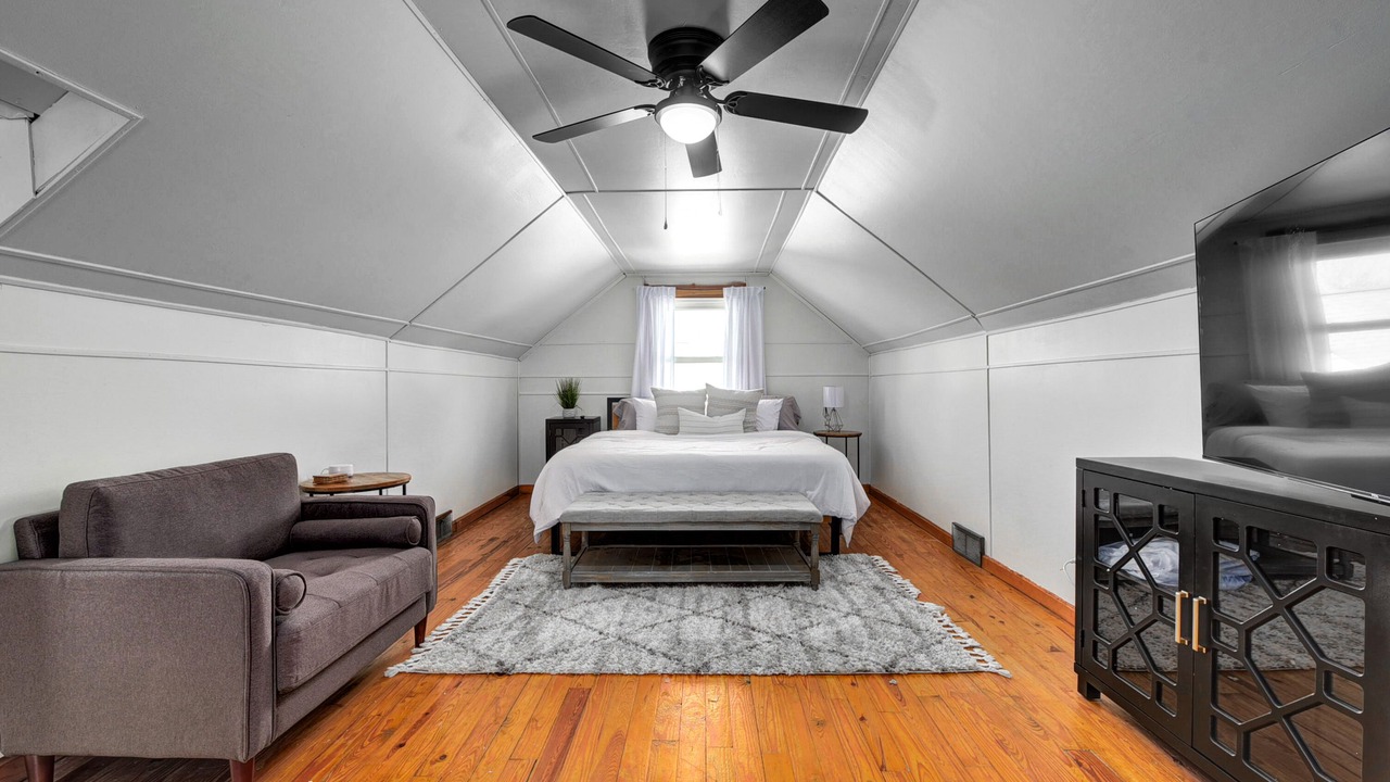 Photo of Bedroom in Fairview Park