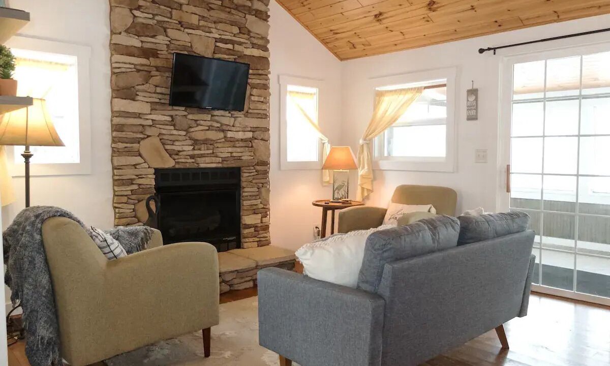 Photo of Livingroom in Lakeview