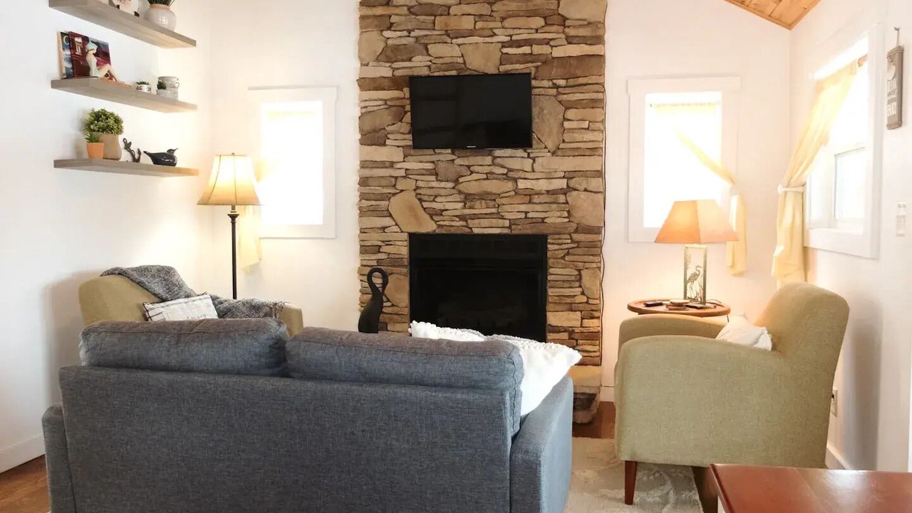 Photo of Livingroom in Lakeview