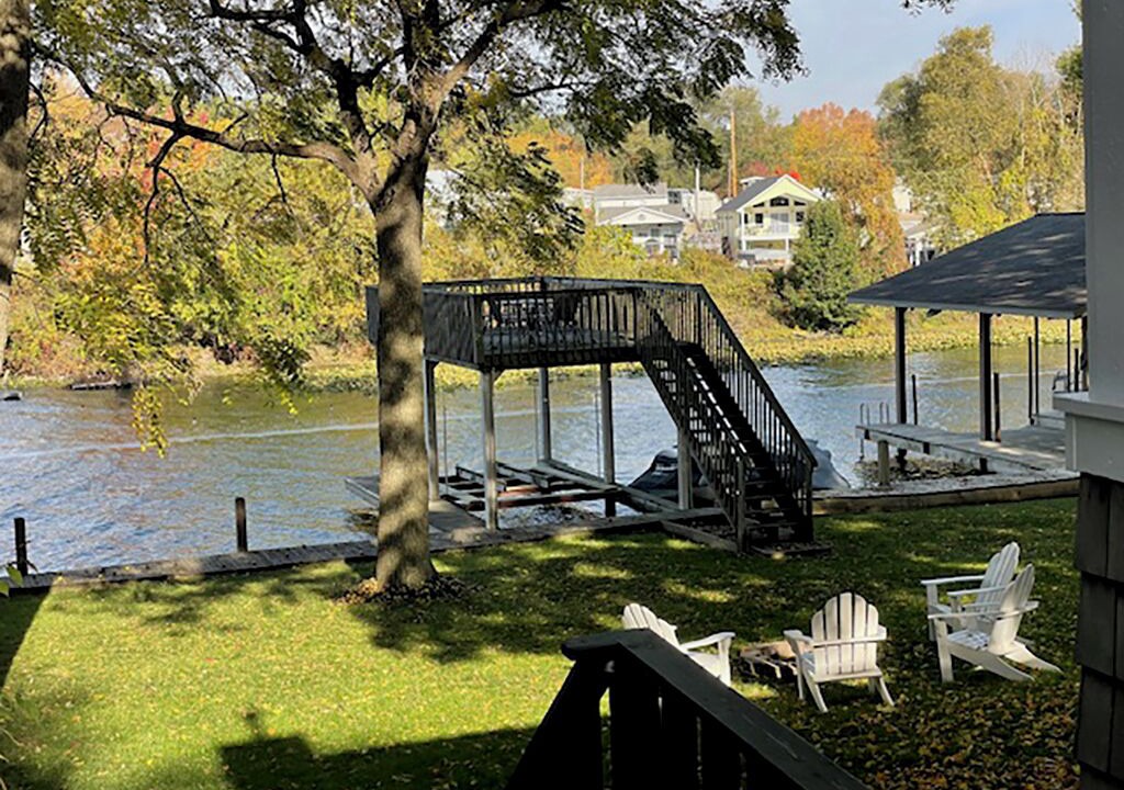 Photo of Outdoor in Lakeview