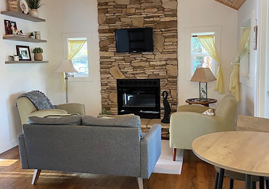 Photo of Livingroom in Lakeview