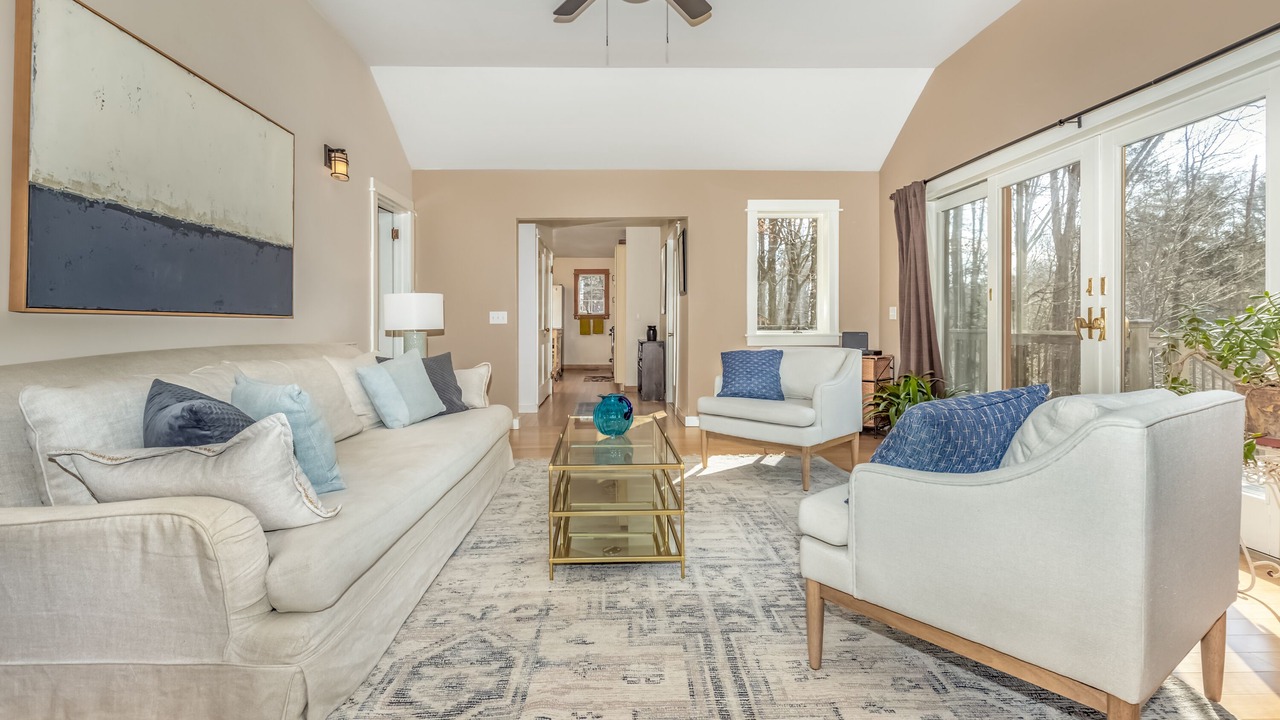 Photo of Livingroom in Accord