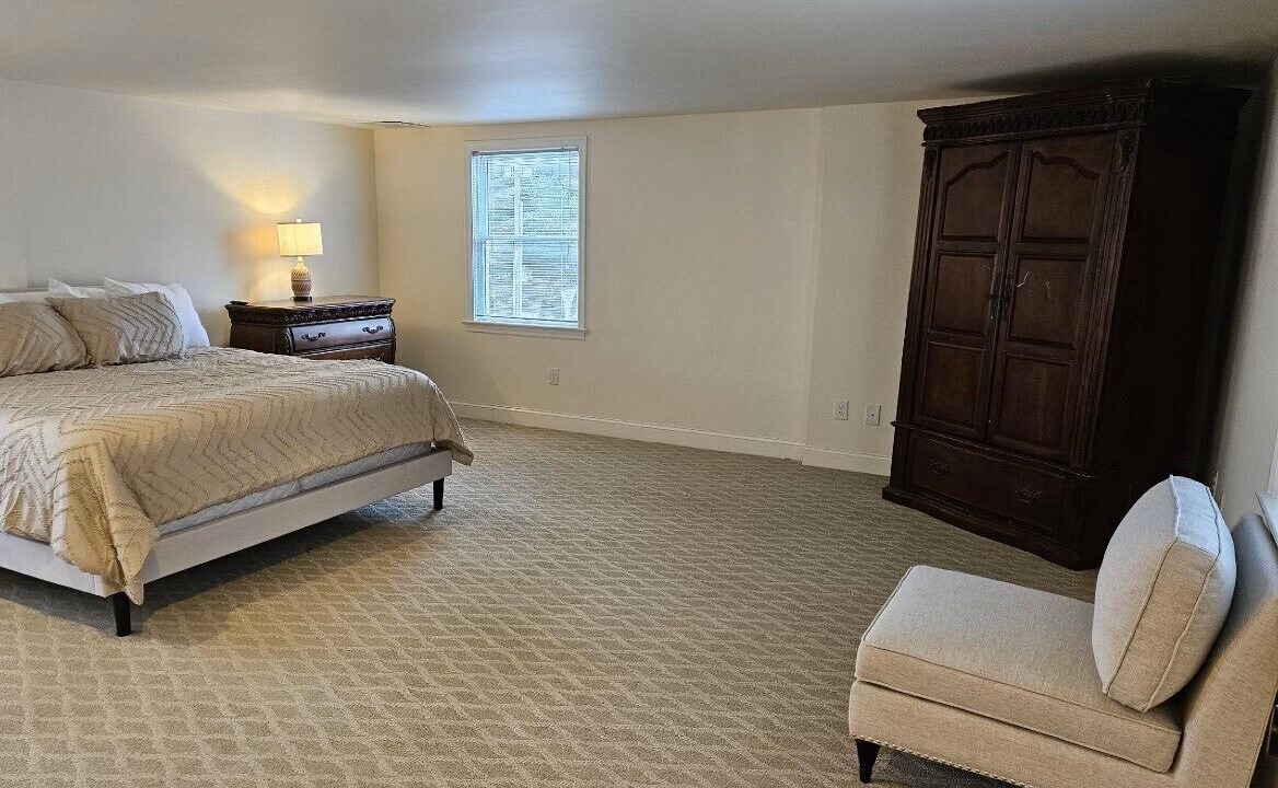 Photo of Bedroom in Brownstown