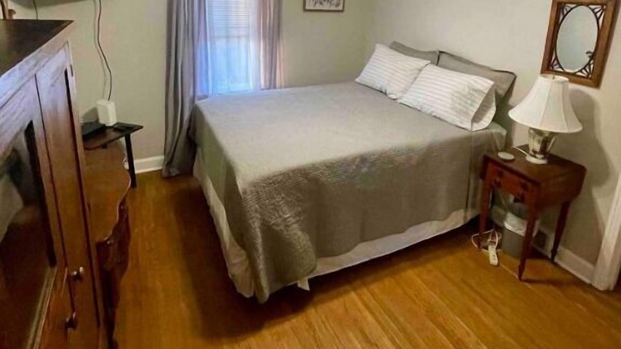 Photo of Bedroom in Wheeling