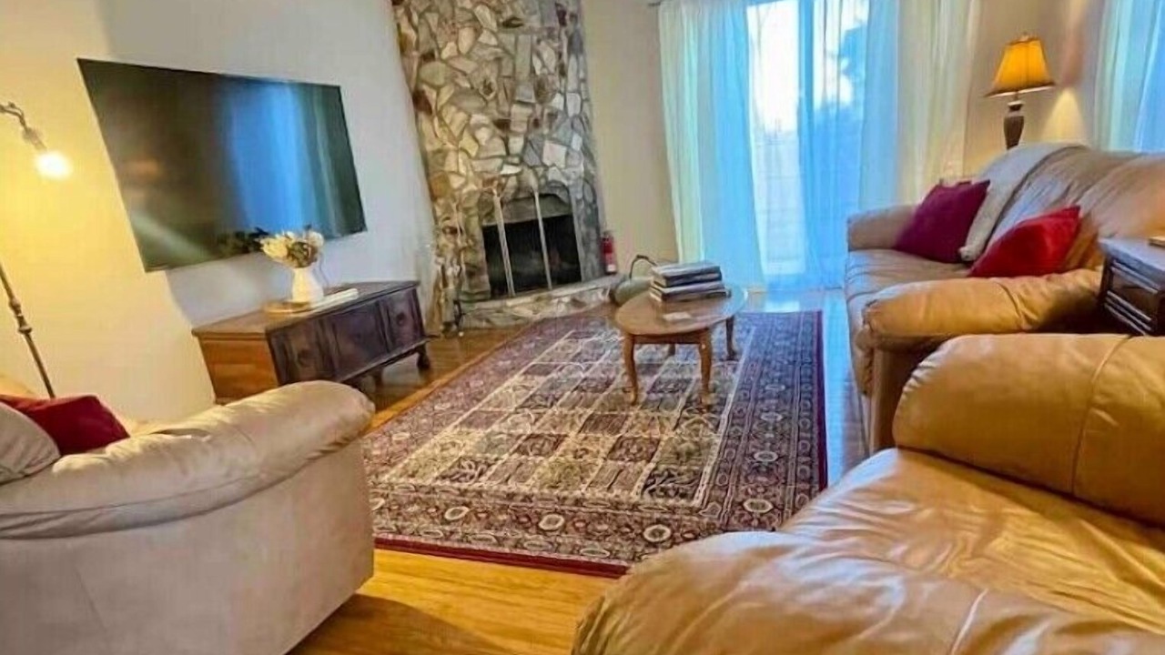 Photo of Livingroom in Wheeling