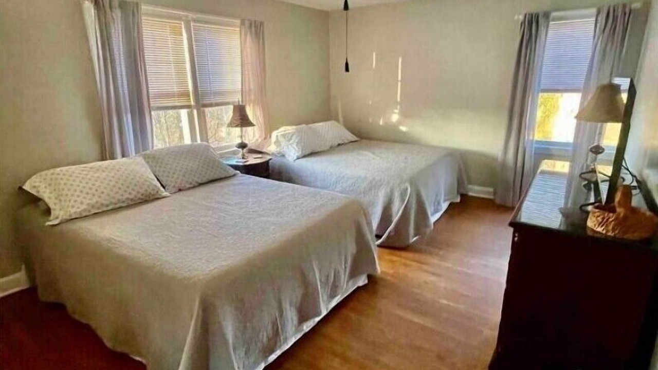 Photo of Bedroom in Wheeling