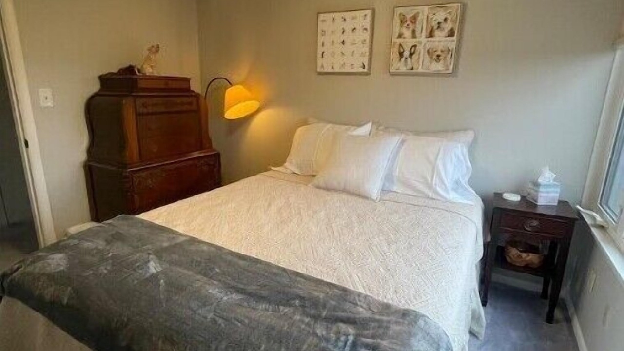 Photo of Bedroom in Wheeling