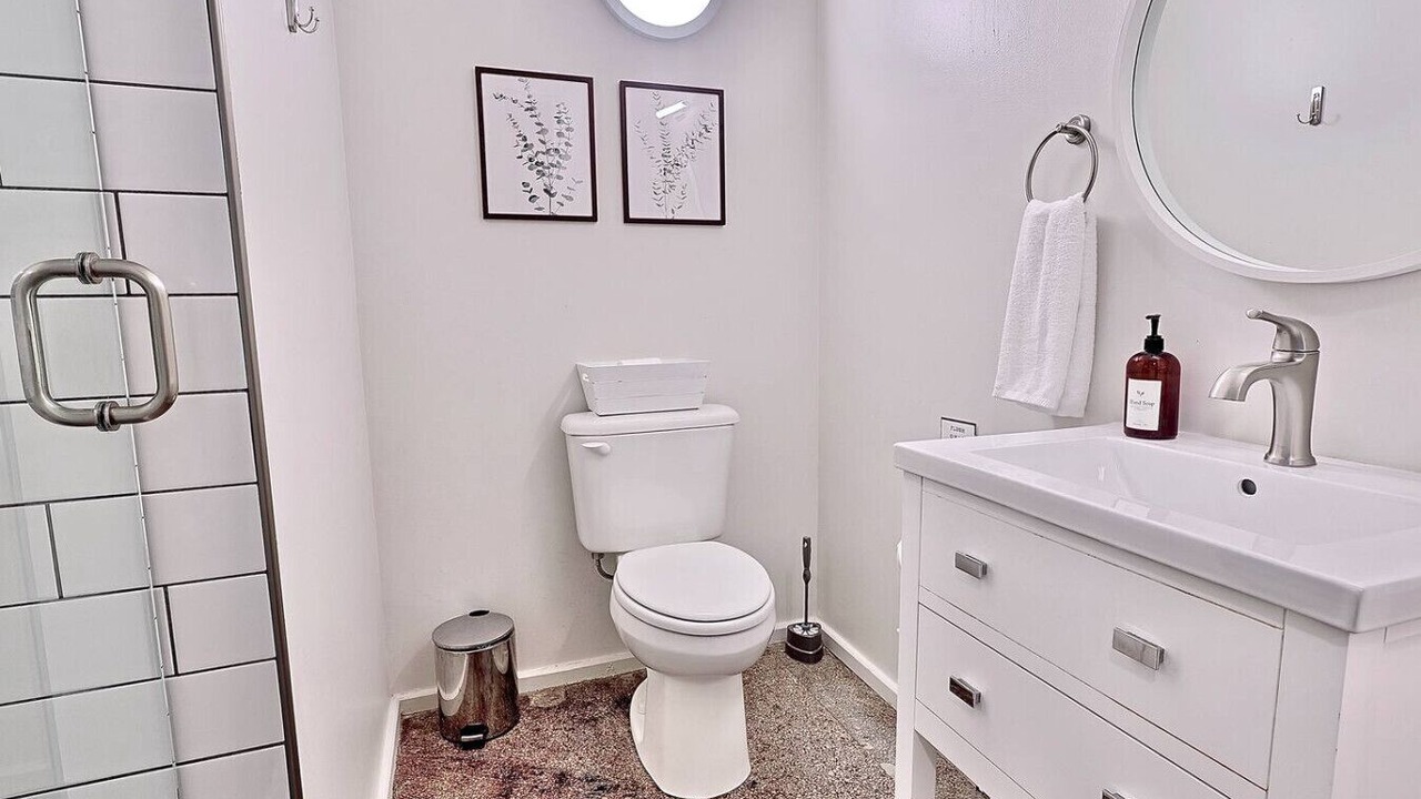 Photo of Bathroom in Old City