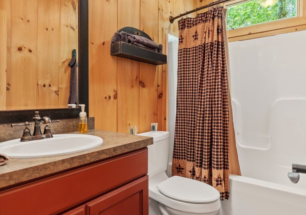 Photo of Bathroom in Zoe