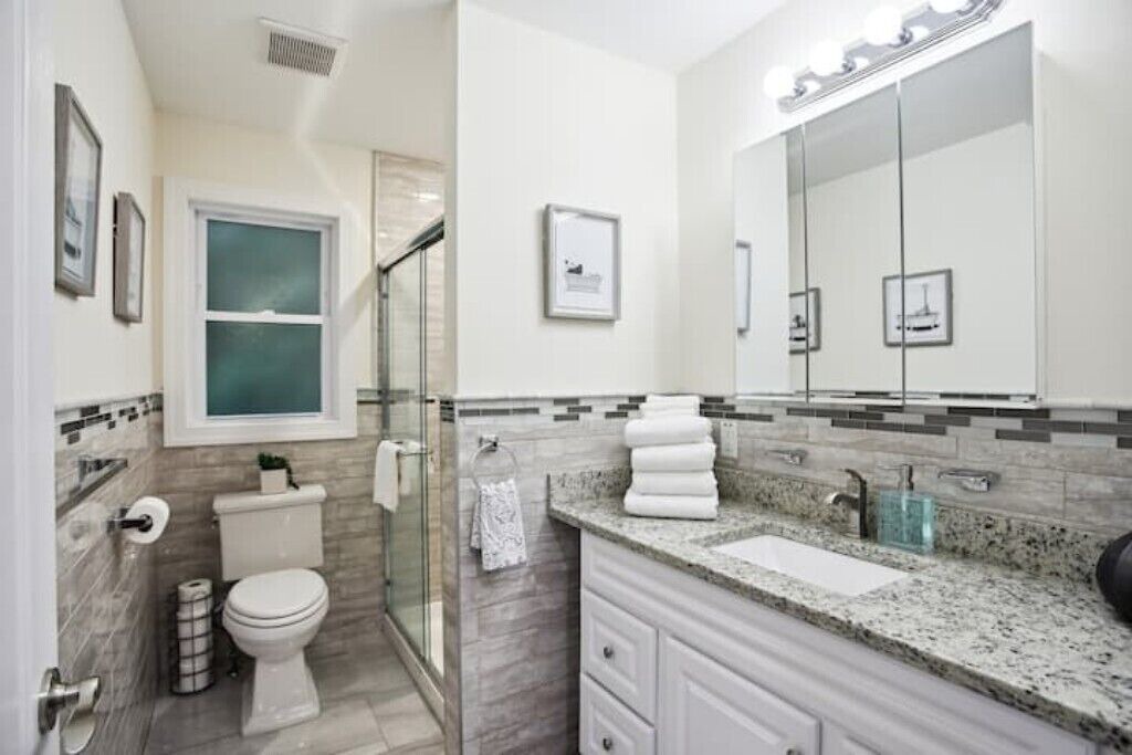 Photo of Bathroom in Kearny