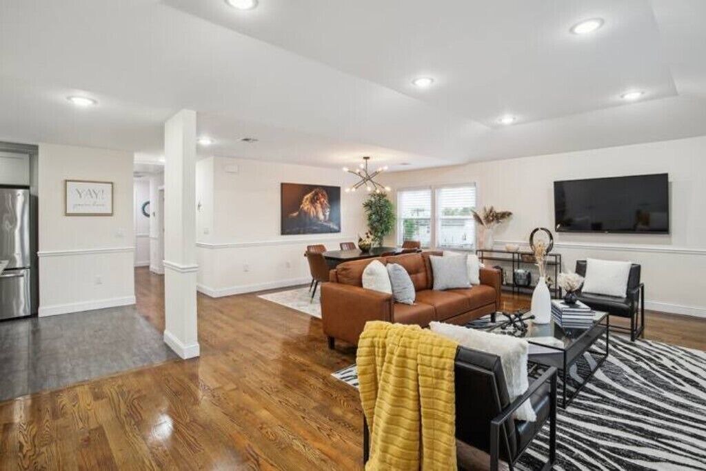 Photo of Livingroom in Kearny