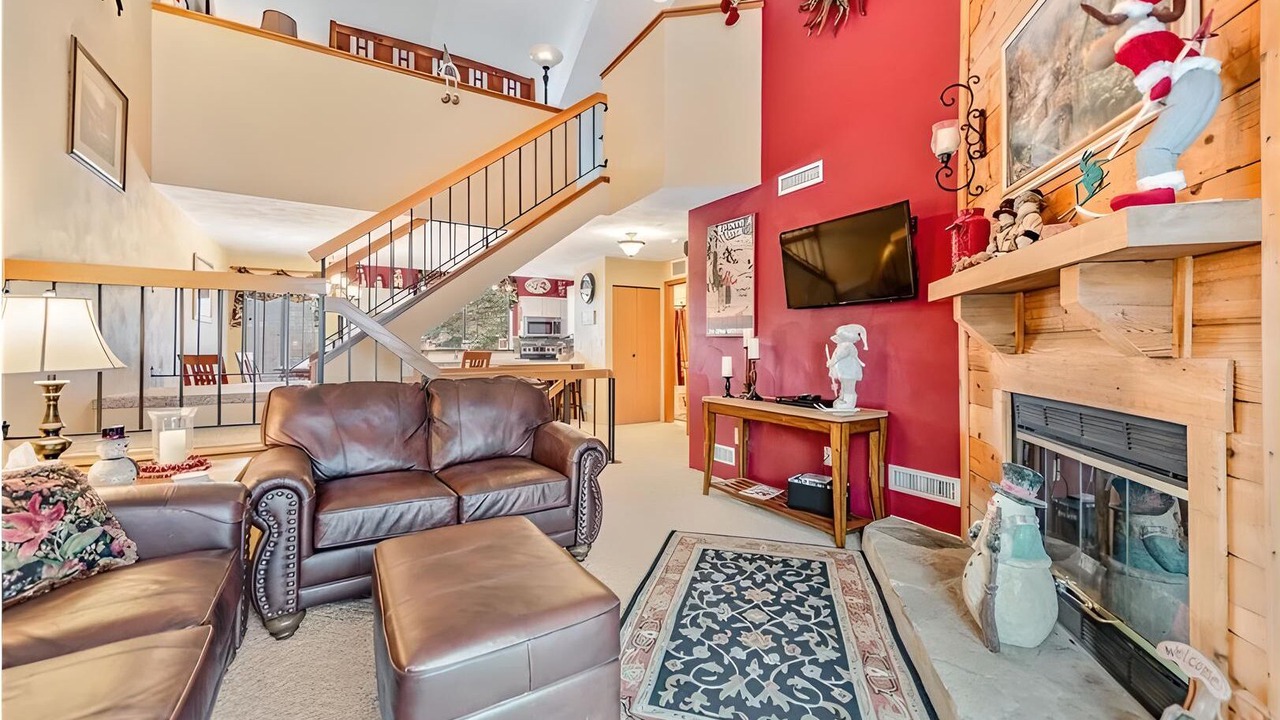 Photo of Livingroom in Seven Springs
