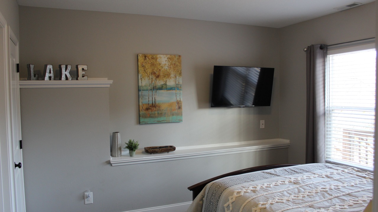 Photo of Bedroom in Lakeside Estates
