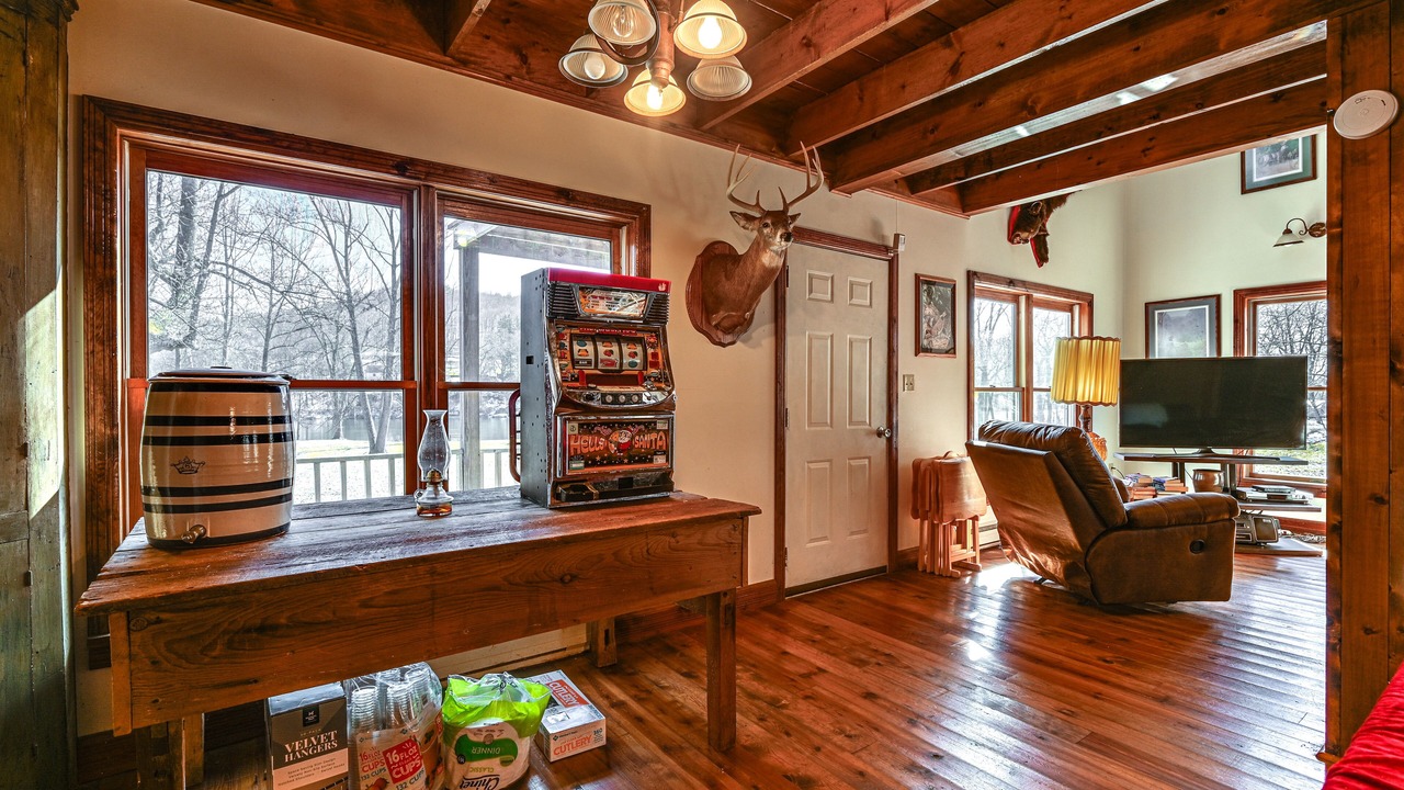 Photo of Livingroom in Mount Union