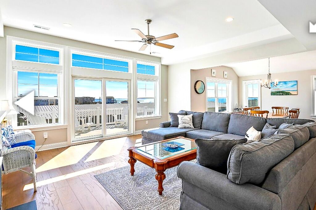 Photo of Livingroom in Beach Haven Crest