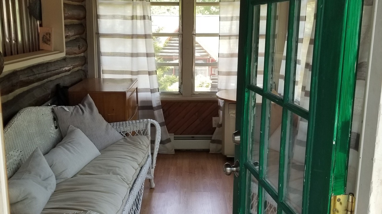 Photo of Livingroom in Hewitt