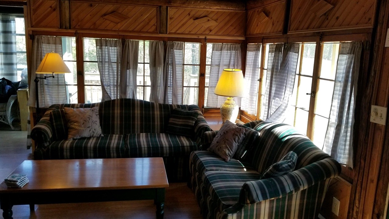 Photo of Livingroom in Hewitt
