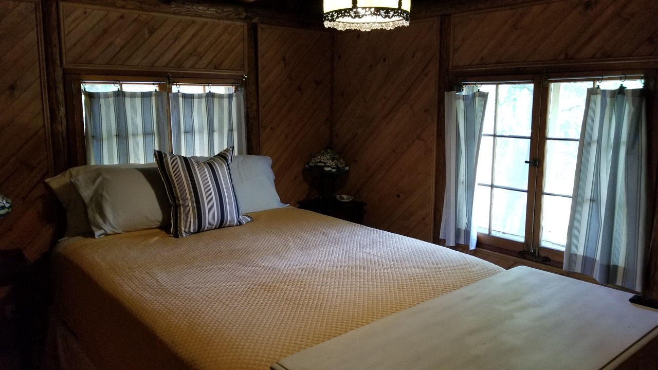 Photo of Bedroom in Hewitt