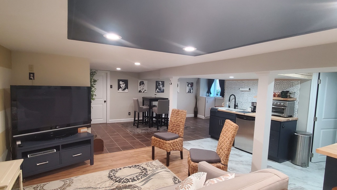 Photo of Livingroom in Arbutus