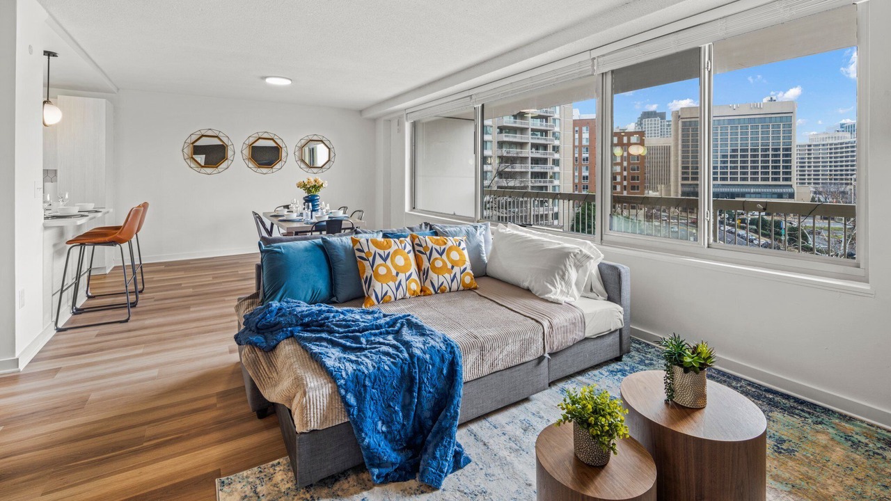 Photo of Livingroom in Aurora Highlands