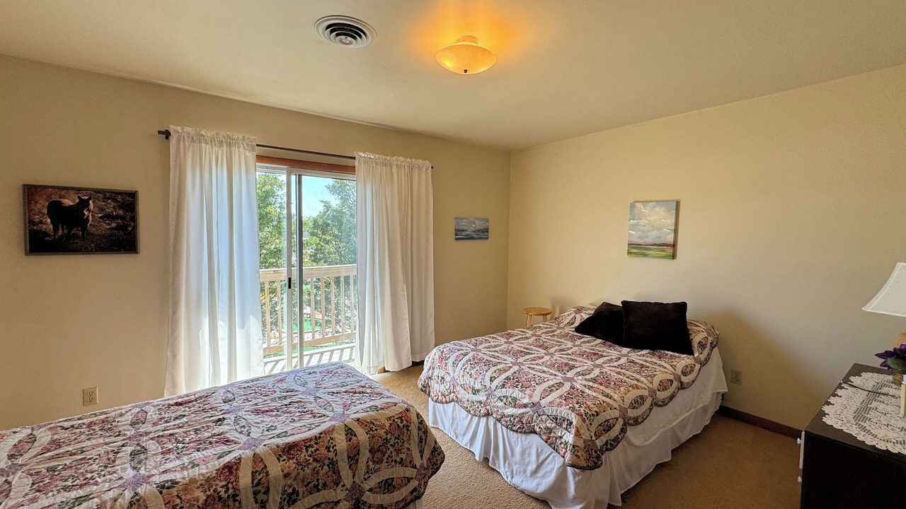 Photo of Bedroom in Deep Hole