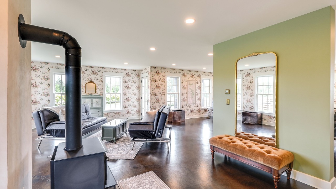 Photo of Livingroom in Peninsula