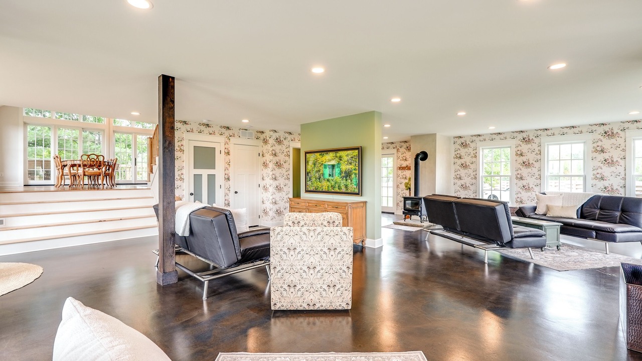 Photo of Livingroom in Peninsula
