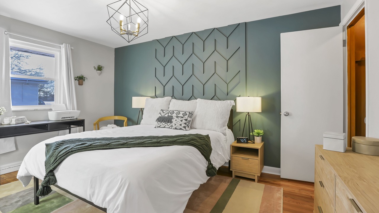 Photo of Bedroom in Sharon Heights