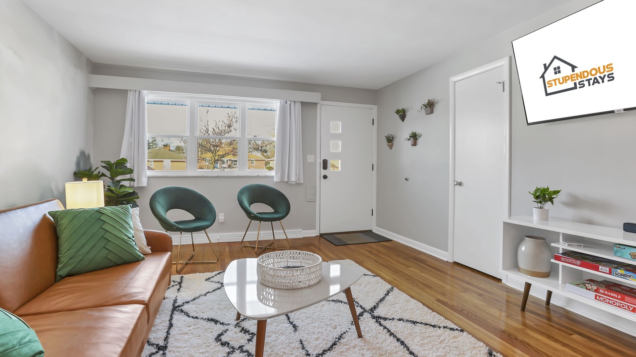 Photo of Livingroom in Sharon Heights