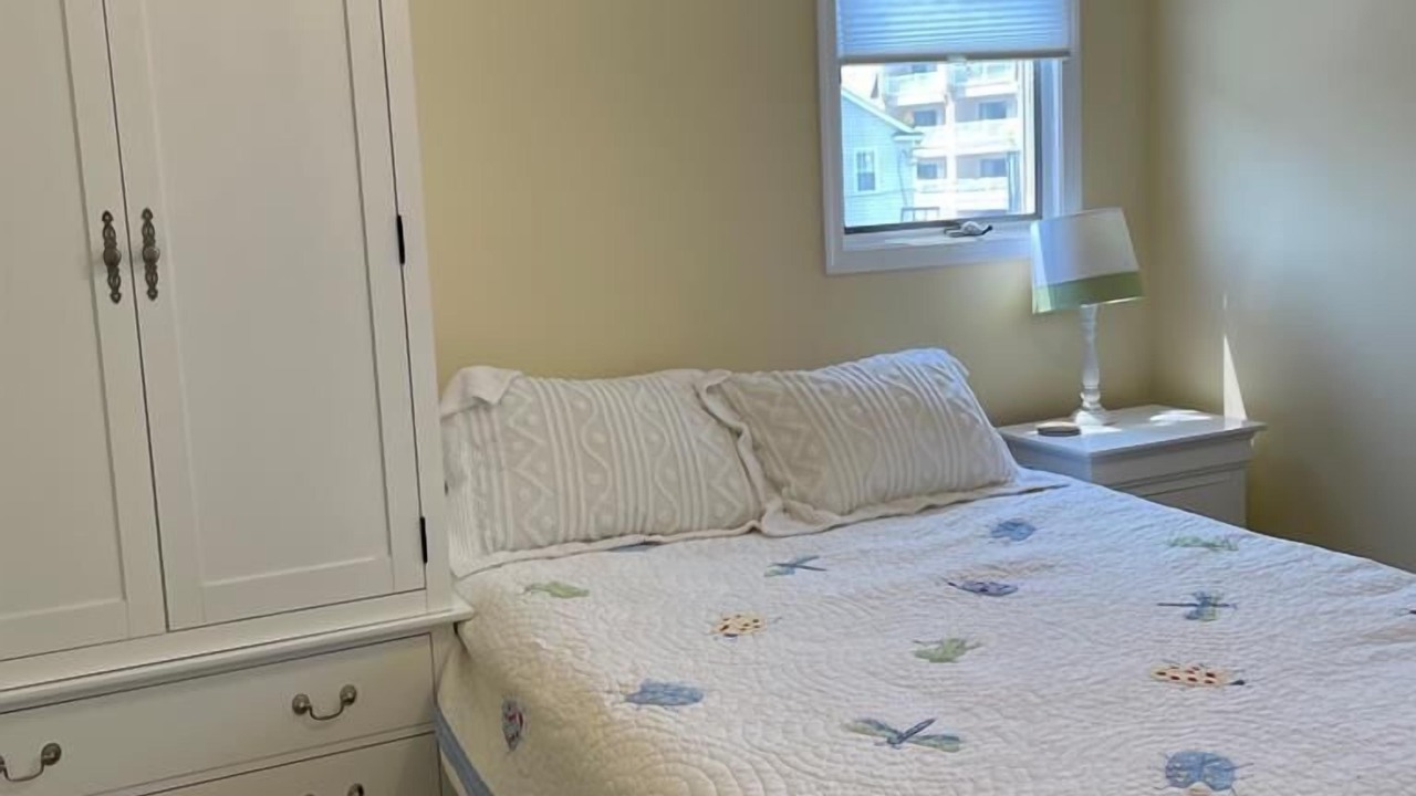 Photo of Bedroom in Townsend's Inlet