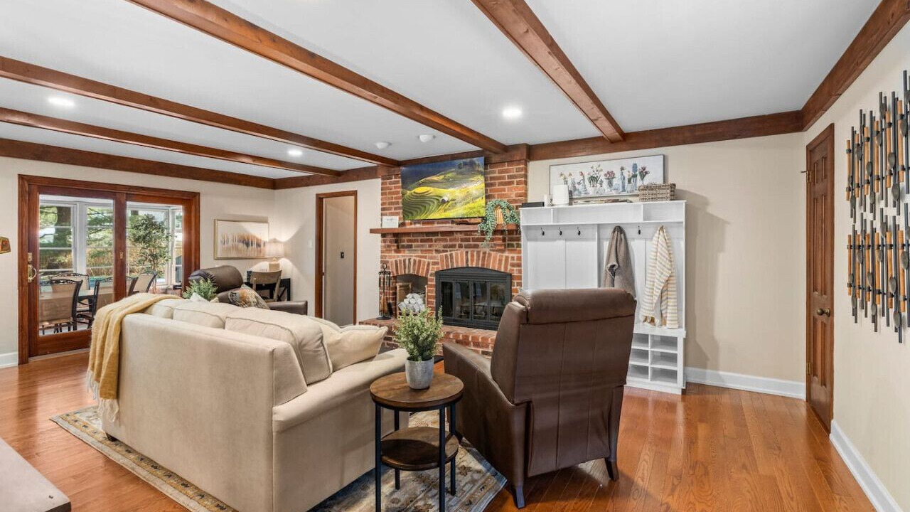 Photo of Livingroom in Washington Crossing