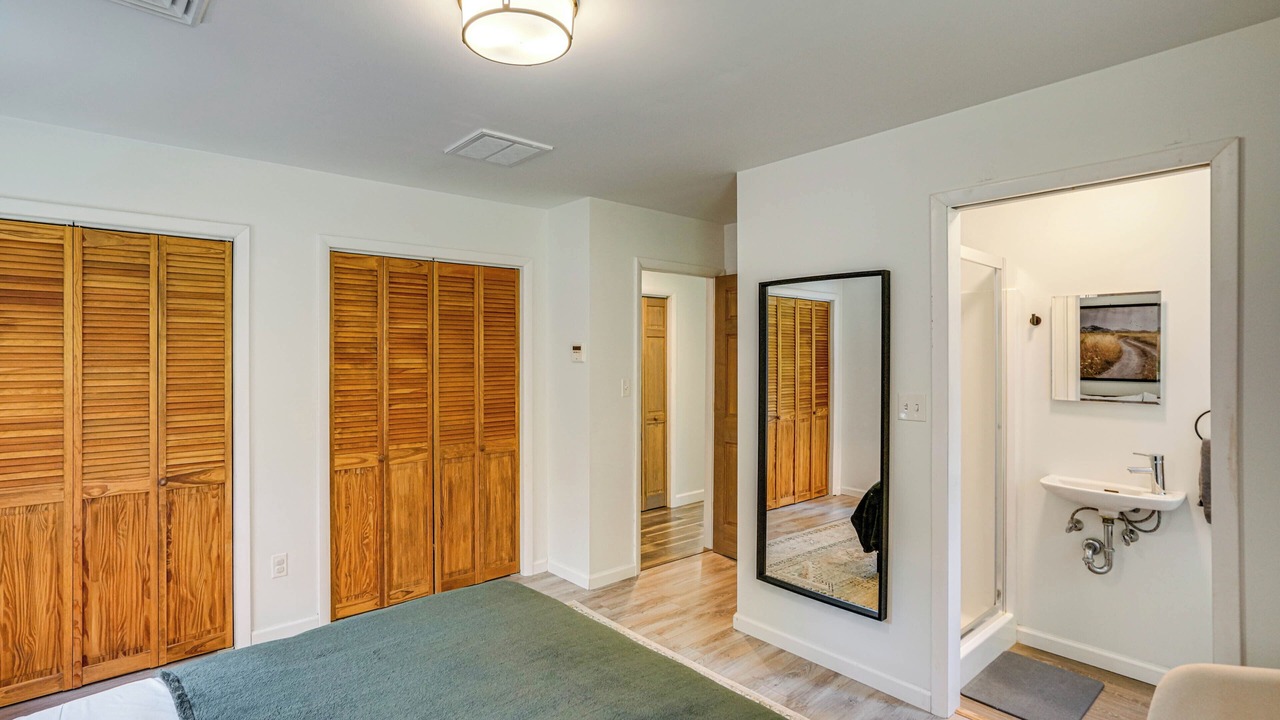 Photo of Bedroom in High Falls