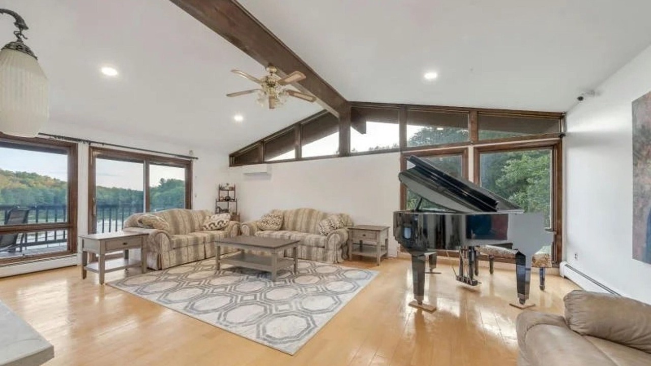 Photo of Livingroom in Sussex