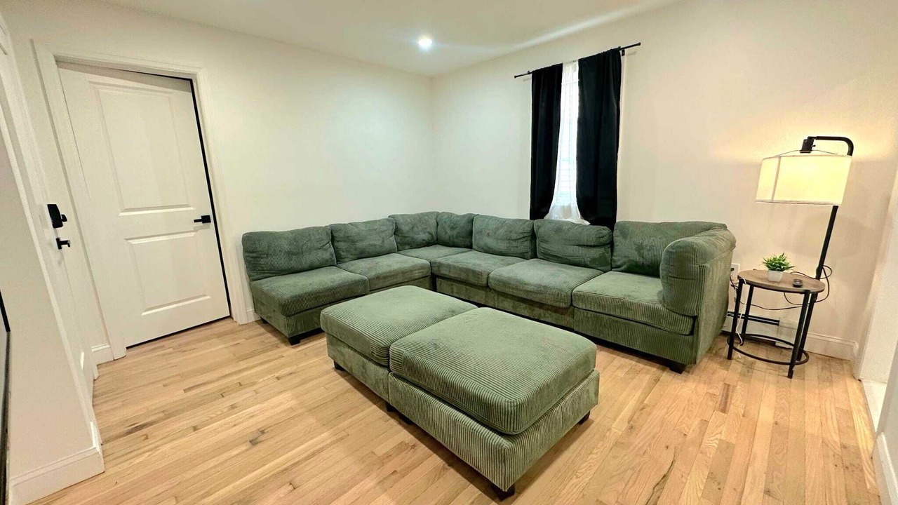 Photo of Livingroom in North Ironbound