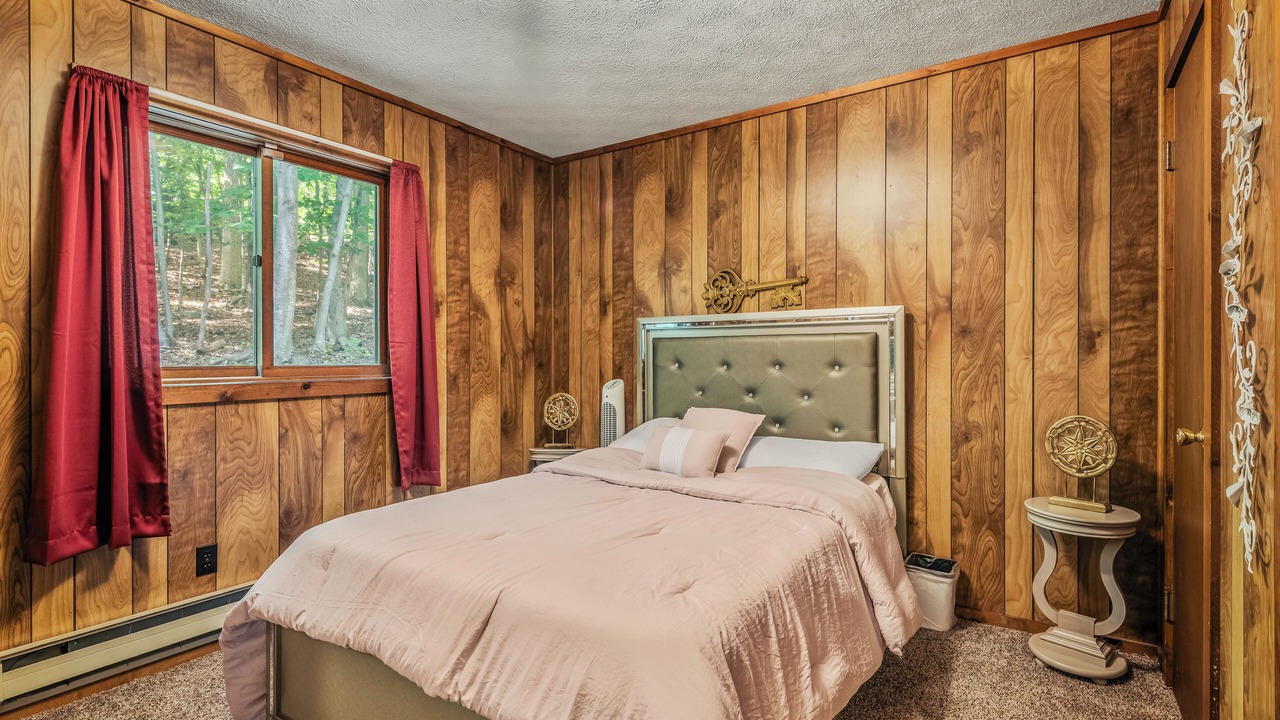 Photo of Bedroom in Bushkill
