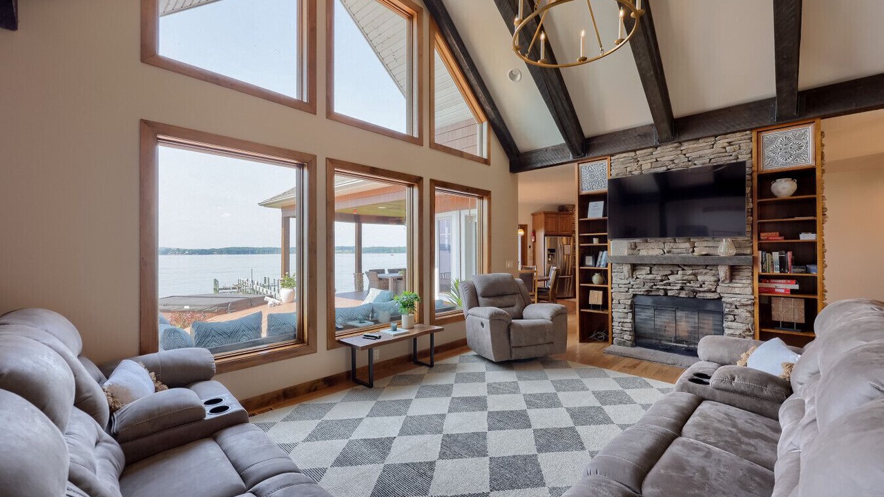 Photo of Livingroom in Earlville
