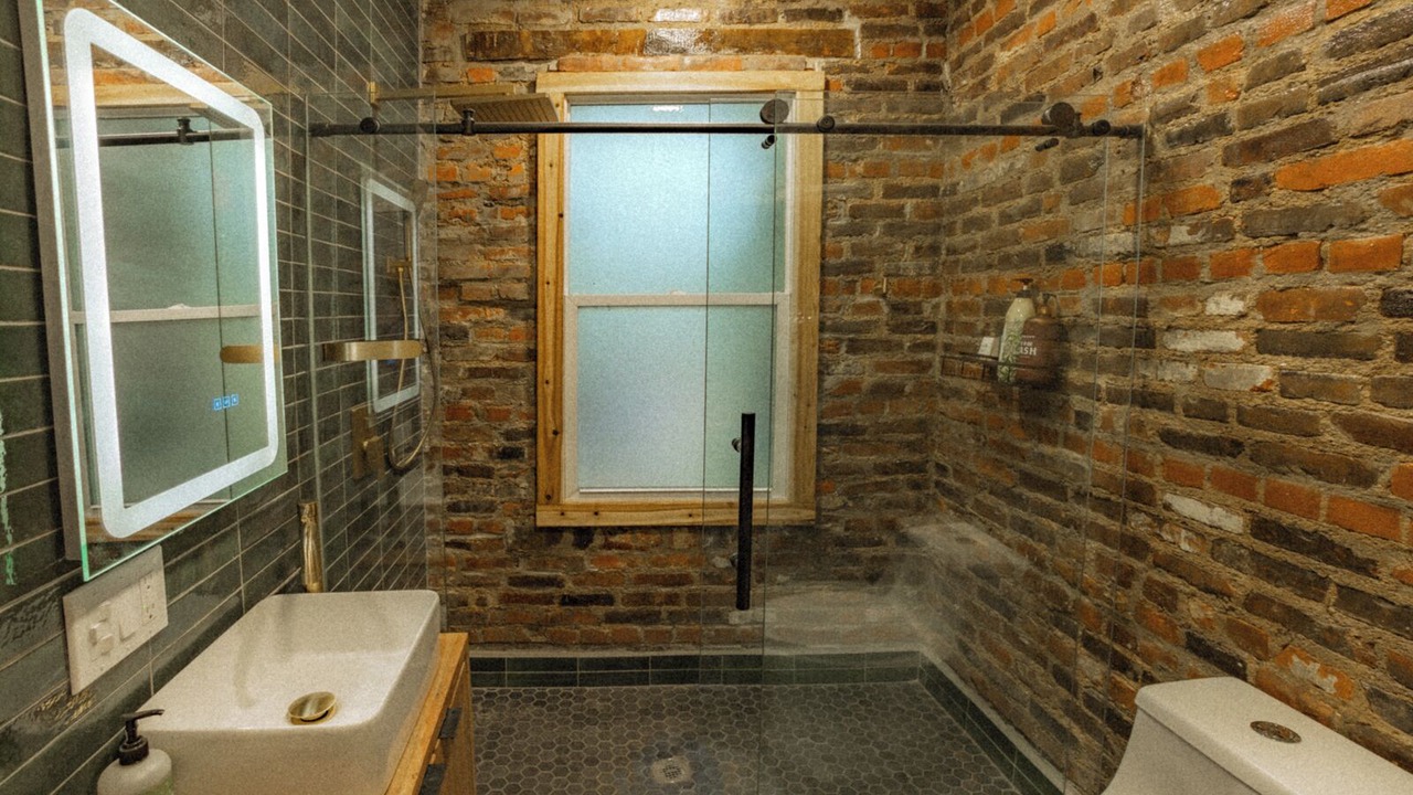 Photo of Bathroom in Ohio City