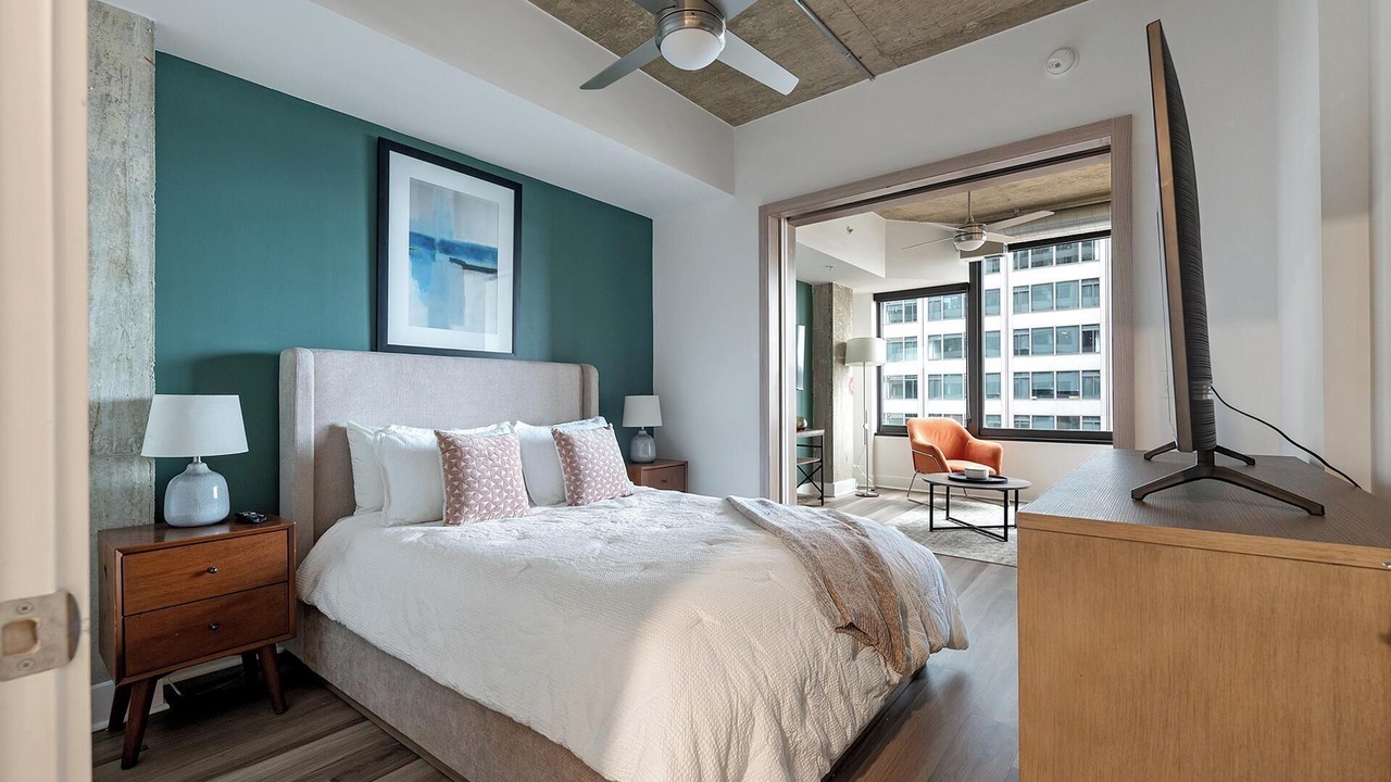 Photo of Bedroom in Baileys Crossroads
