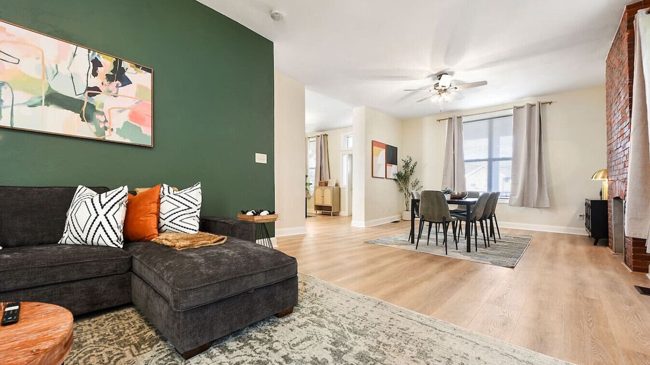 Photo of Livingroom in Point Breeze North