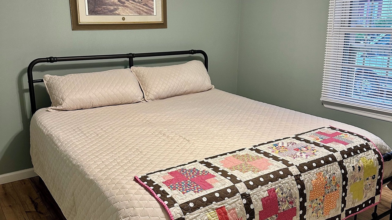 Photo of Bedroom in Farmers Retreat