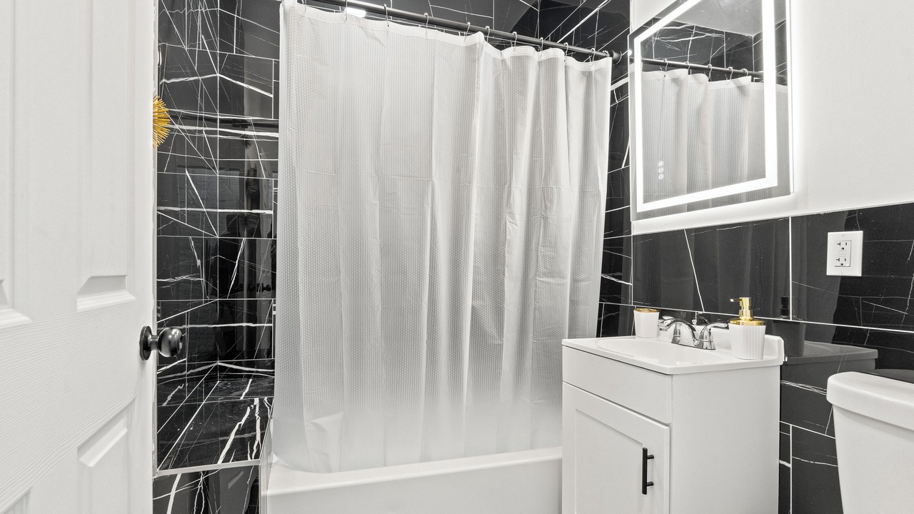 Photo of Bathroom in North Philadelphia West