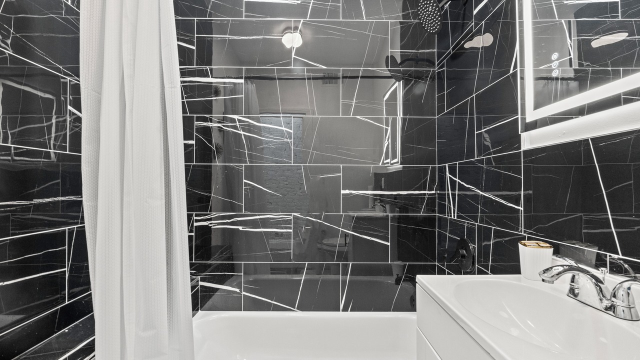 Photo of Bathroom in North Philadelphia West