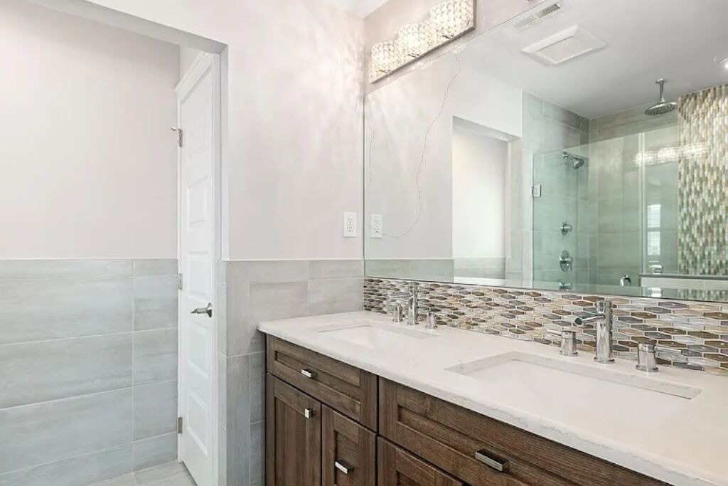 Photo of Bathroom in Margate City