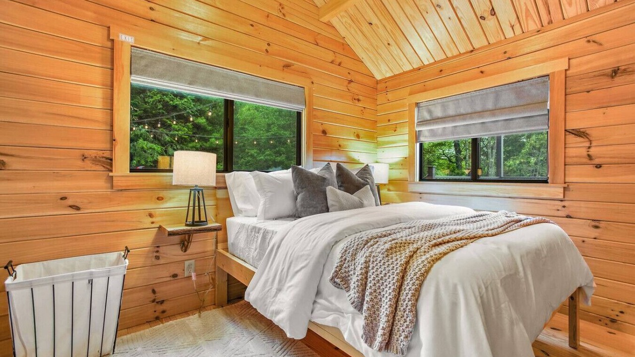 Photo of Bedroom in Shippenville