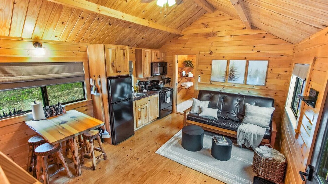 Photo of Livingroom in Shippenville