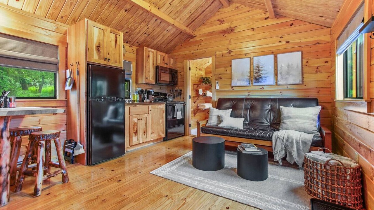 Photo of Livingroom in Shippenville