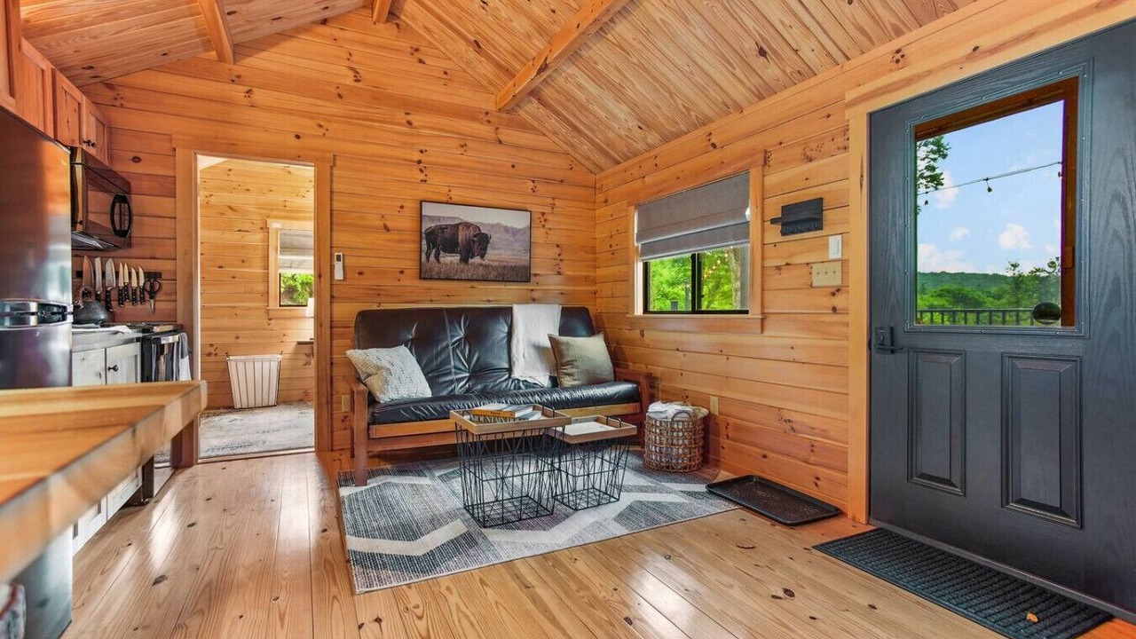 Photo of Livingroom in Shippenville