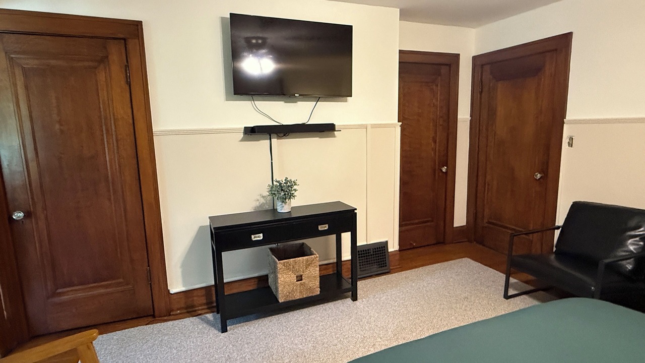Photo of Bedroom in Warren
