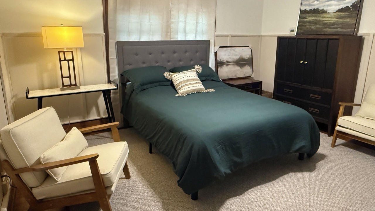 Photo of Bedroom in Warren