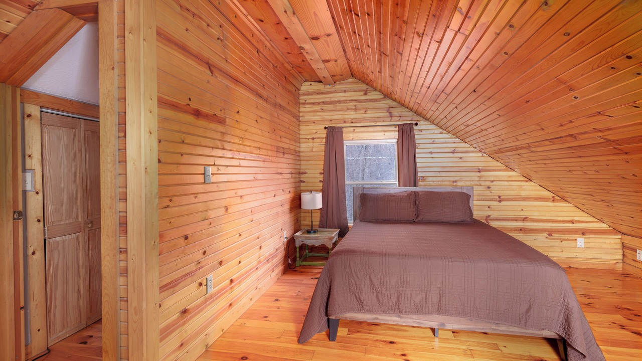 Photo of Bedroom in Creola